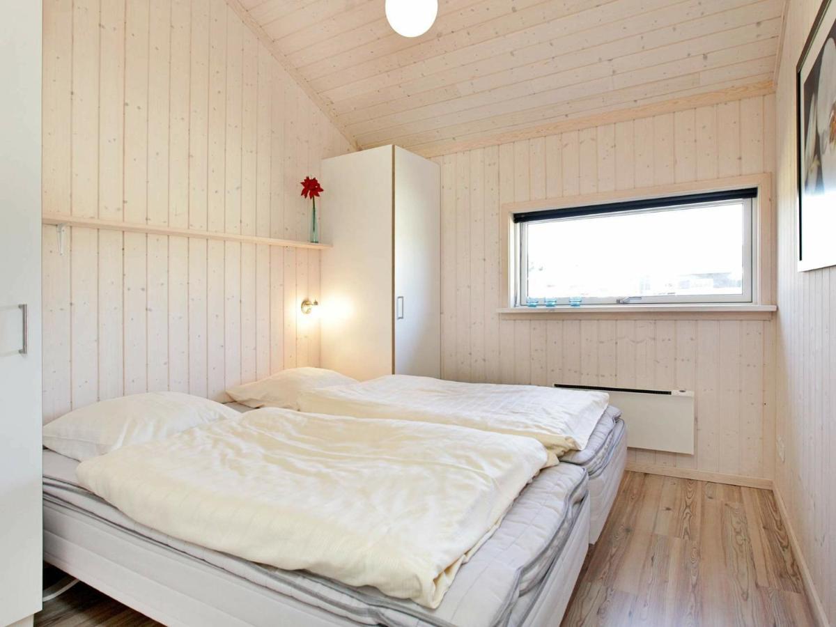 Three-Bedroom Holiday Home In Grossenbrode 8 Номер фото